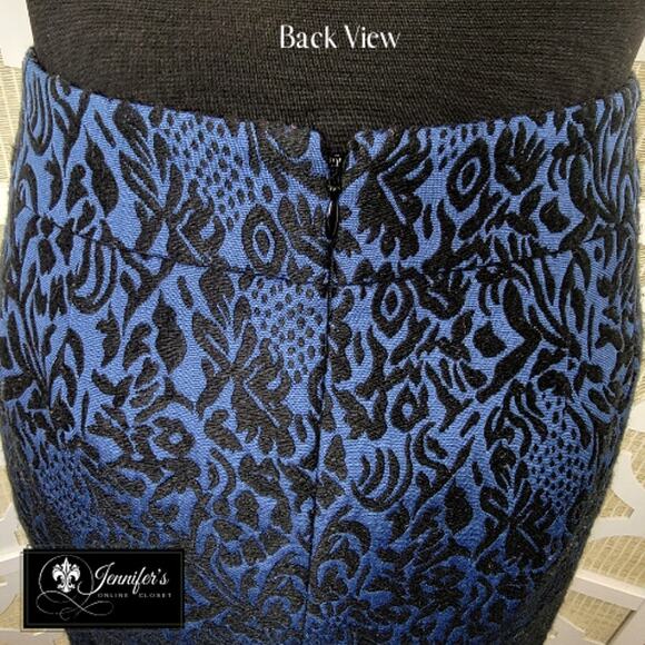 Ann Taylor Petite Black and Blue Damask Pencil Skirt Size 8P - Picture 4 of 9
